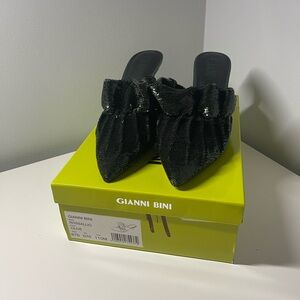 NIB Gianni Bini Green Sequin Mule